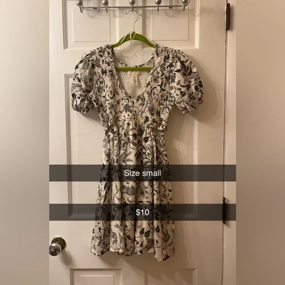 Dress - Picture 1 of 1